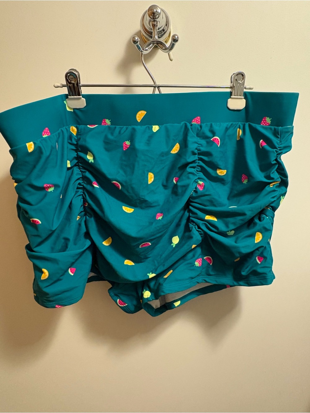 Torrid Flutter Sleeve Wireless Bikini Top and Ruched Swim Shorts SET Size 3 - Picture 8 of 9